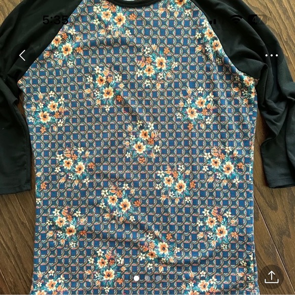 LulaRoe Baseball Tee EUC Size XS - Picture 1 of 3